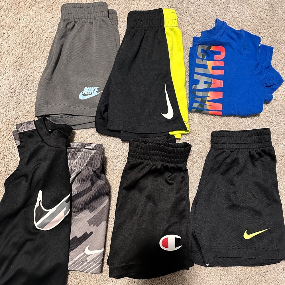 Nike summer clothes boy 2t lot